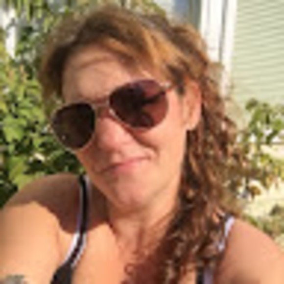 Meet your Posher, Janine - Picture 1 of 1